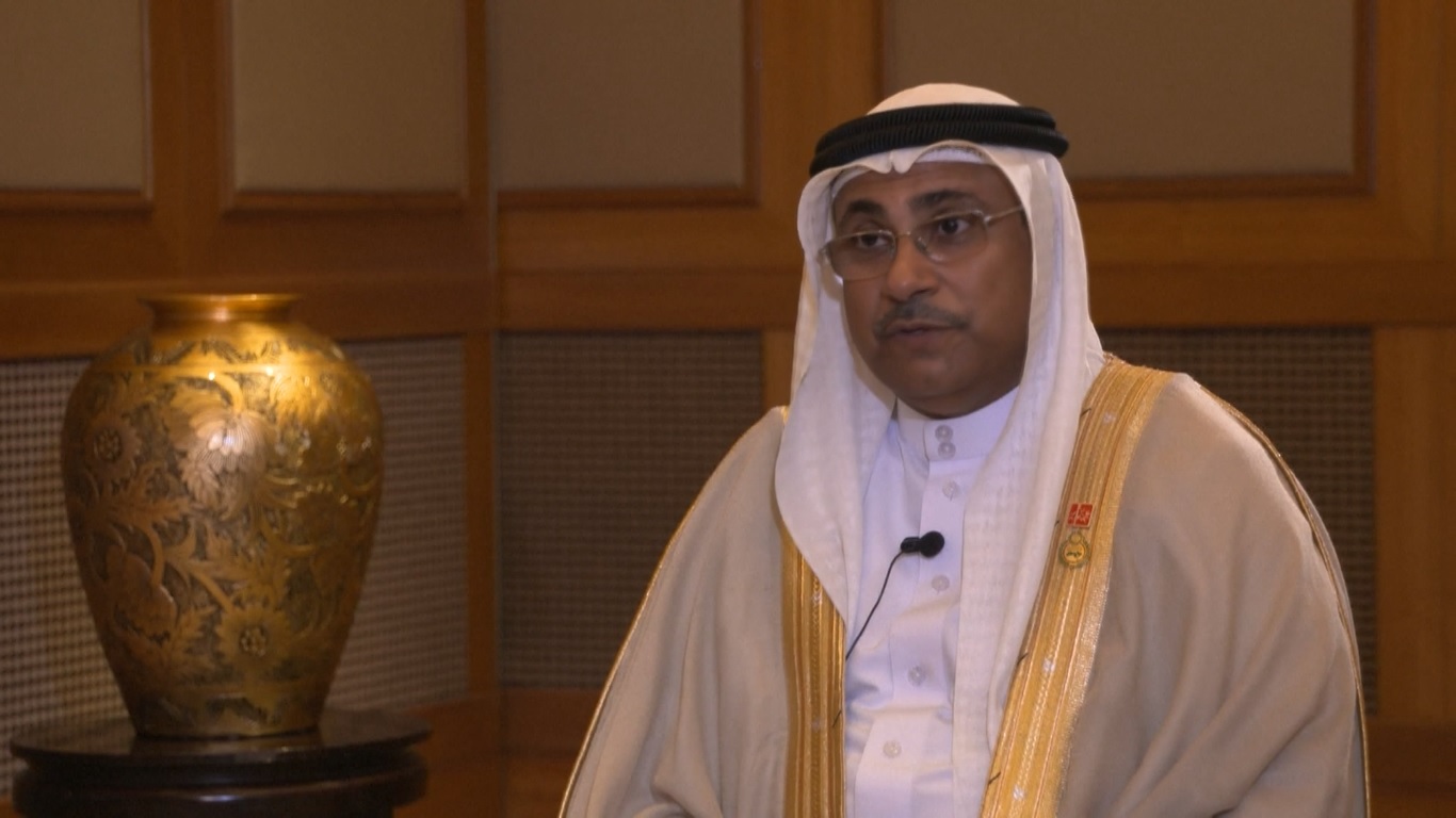 Al-Asoomi mengatakan bahwa hubungan Arab dan Tiongkok saat ini sedang berada dalam masa keemasan