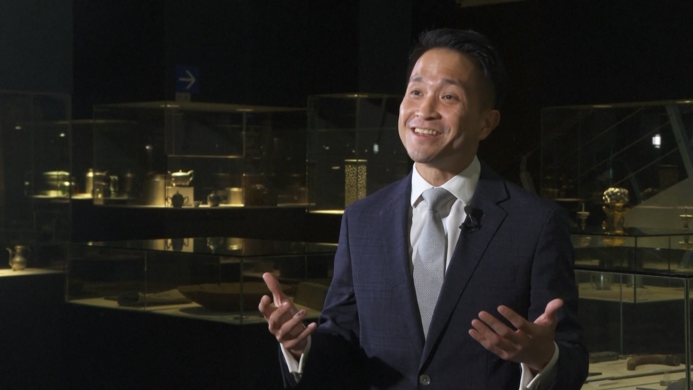 Di antara mereka terdapat perusahaan timah milik keluarga yang terkenal dengan desainnya yang terinspirasi dari Tiongkok tradisional