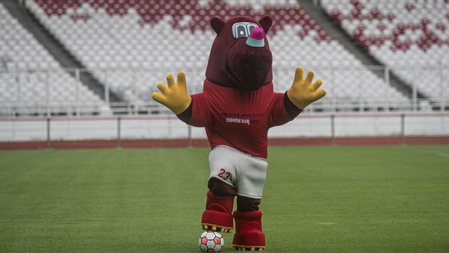 Ketua Umum PSSI Erick Thohir antusias menyambut peluncuran resmi logo dan maskot Piala Dunia U-17 2023 Indonesia oleh FIFA pada Jumat (1/9)