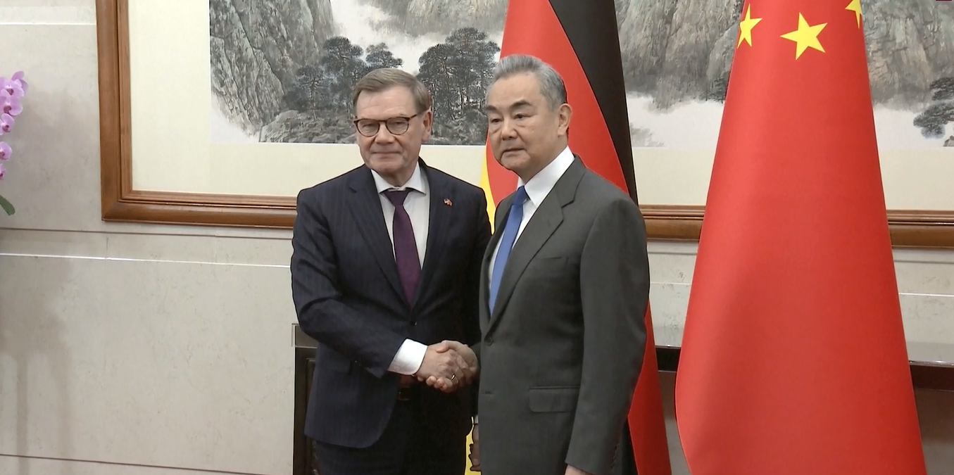 Wang Yi Serukan Tiongkok dan Jerman untuk Pikul Tanggung Jawab sebagai Negara Besar demi Kerangka Kebijakan Bilateral yang Lebih Stabil