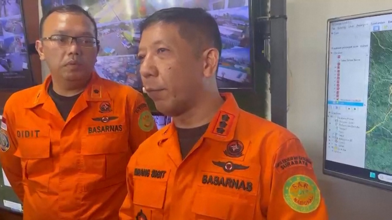 Tim SAR Indonesia Perluas Pencarian Korban Kecelakaan Kapal di Selat Bali