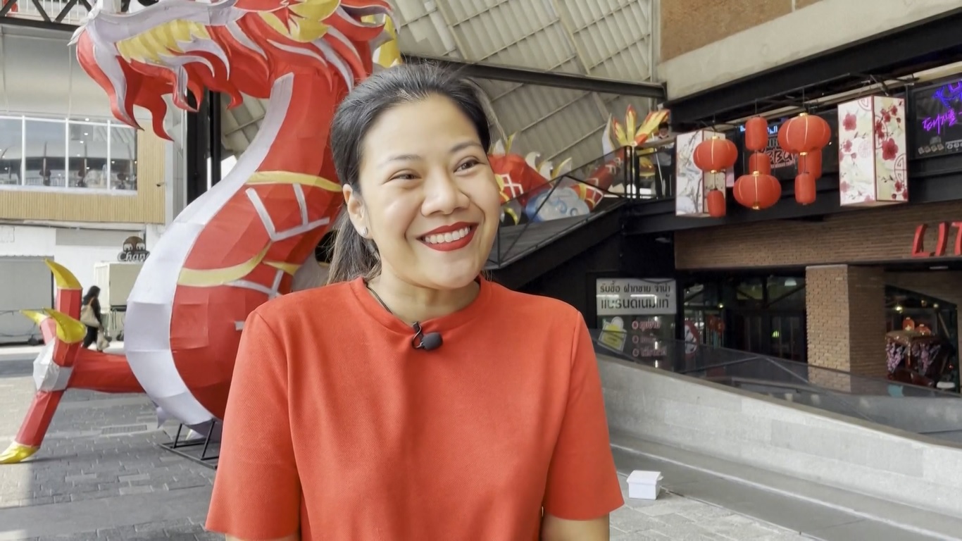 Mereka yang menonton dari Thailand mengungkapkan kekaguman mereka atas pertunjukan yang semarak dan memikat secara visual