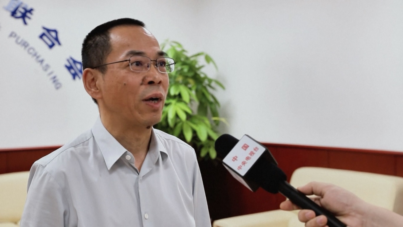 Pengadaan publik adalah proses ketika pemerintah dan badan-badan milik negara membeli barang