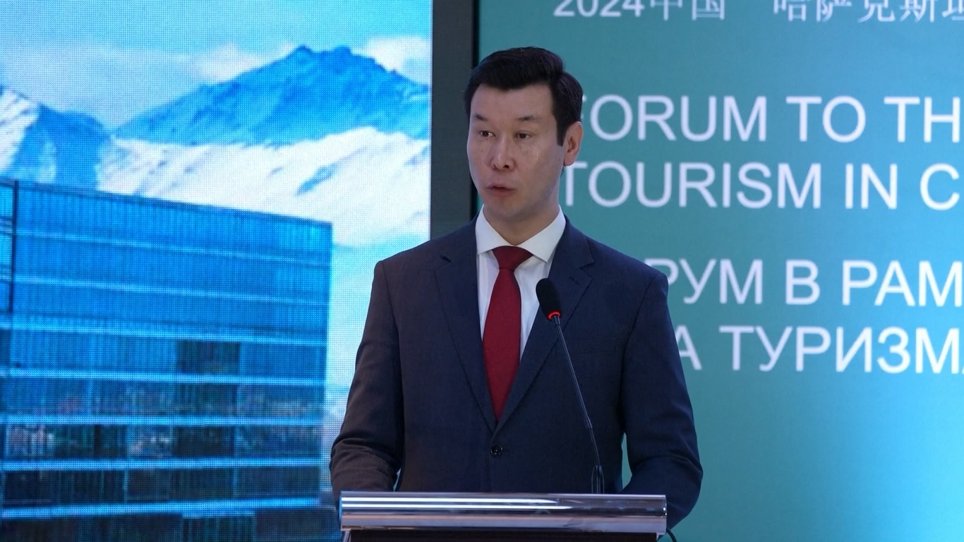 Forum yang terdiri dari dua diskusi panel ini mempertemukan sekitar 500 pejabat pemerintah dan perwakilan dari sektor pariwisata Tiongkok dan Kazakhstan