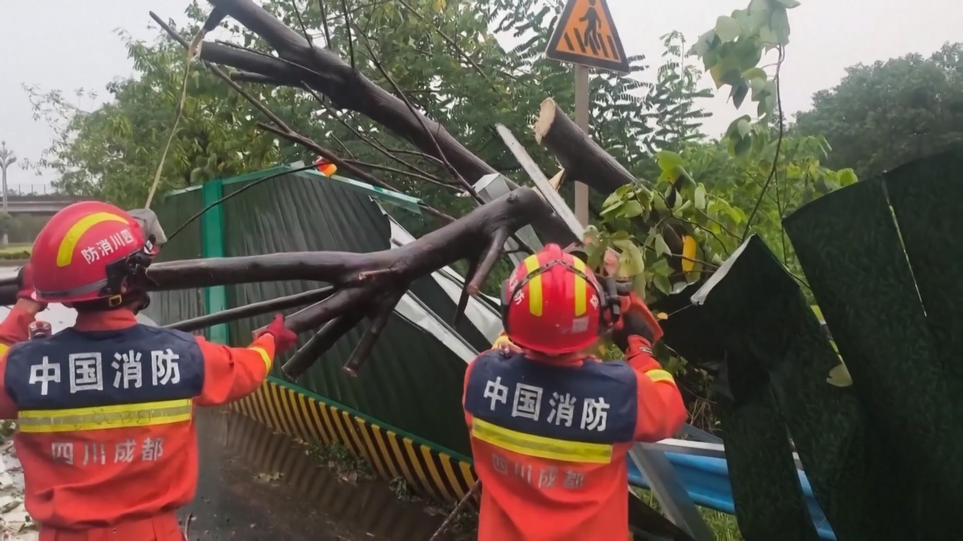 Upaya Penyelamatan dan Bantuan tengah Dilakukan di Wilayah Selatan dan Barat Daya Tiongkok yang Dilanda Banjir