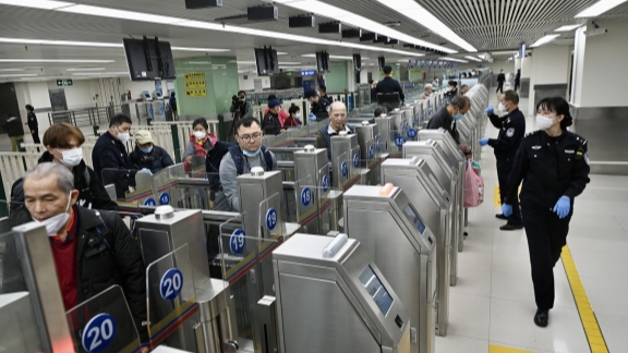 Berdasarkan kebijakan tersebut penduduk Hong Kong Makau dan Taiwan yang kehilangan atau lupa membawa izin perjalanan dapat mengajukan permohonan izin elektronik sementara yang berlaku selama tujuh hari