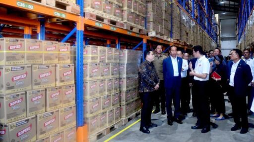 Presiden berharap industri tersebut dapat memberikan dampak positif bagi para petani kopi Indonesia