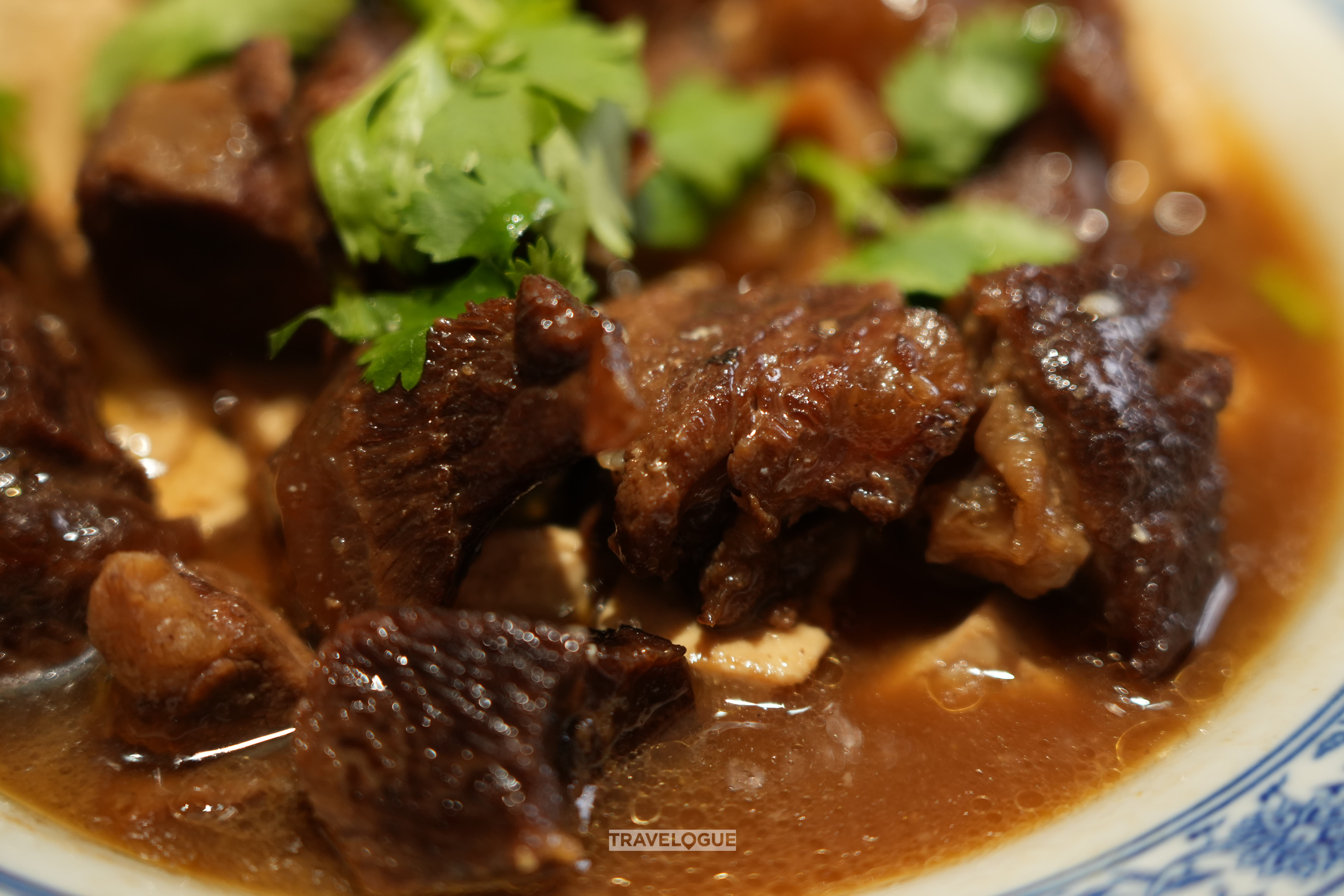 Hidangan ini biasanya disajikan pada acara pernikahan