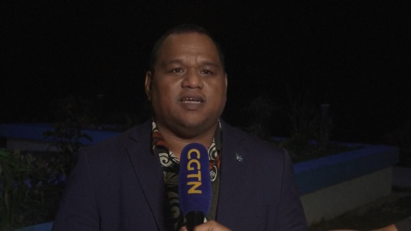 Upacara pembukaan kembali kedutaan diadakan di sebuah hotel di bagian tenggara negara kepulauan Pasifik tersebut