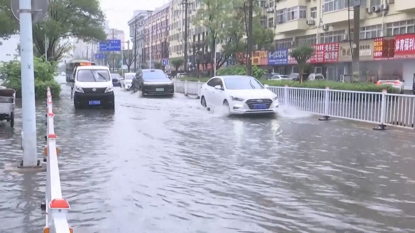 Tiongkok Waspada terhadap Cuaca Buruk yang Melanda Beberapa Wilayah