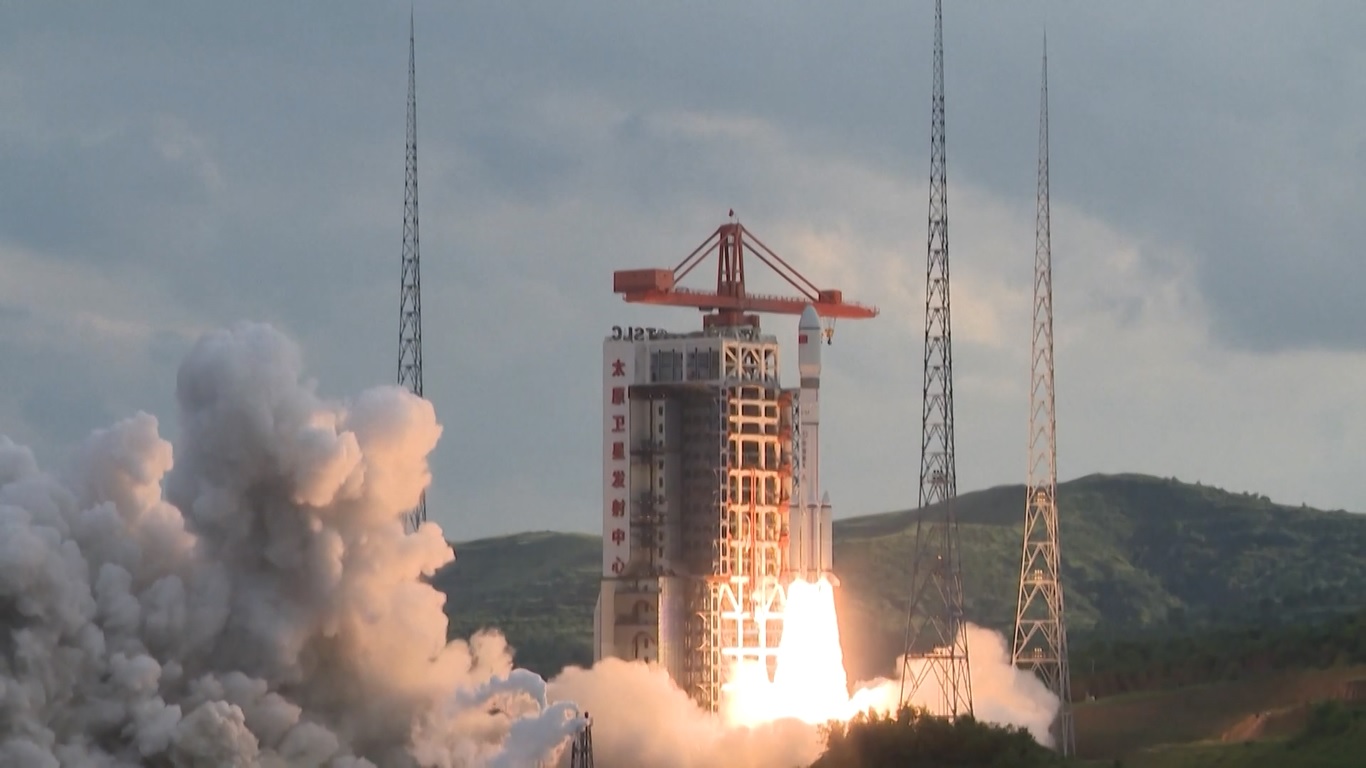 Tiongkok Luncurkan Grup Satelit Internet Terbaru