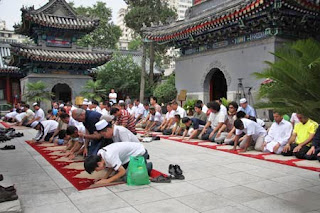Masjid Niujie Beijing  atau yang juga dikenal dengan Masjid Jalan Sapi adalah masjid kuno yang dianggap sebagai salah satu masjid tertua dan terpenting di Tiongkok 