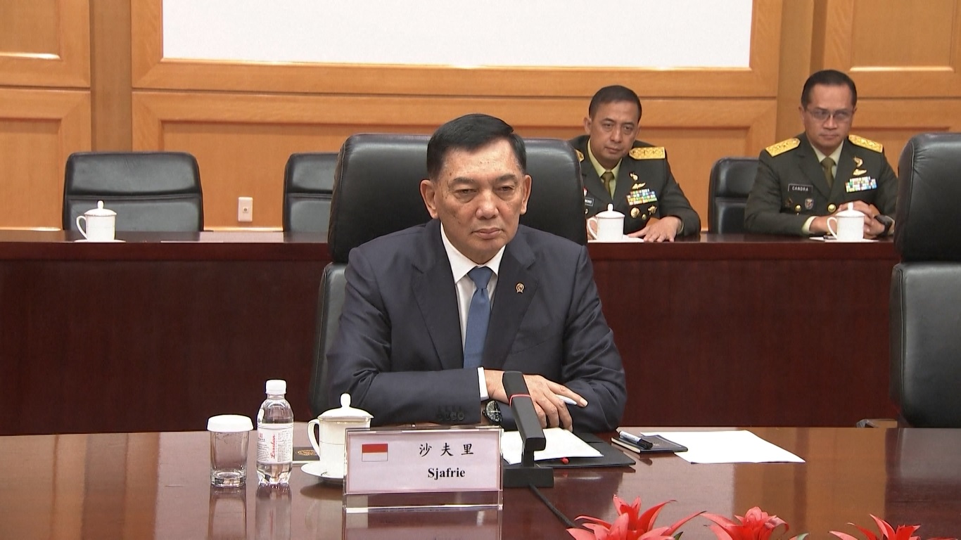 Selama pembicaraan dengan Sjafrie