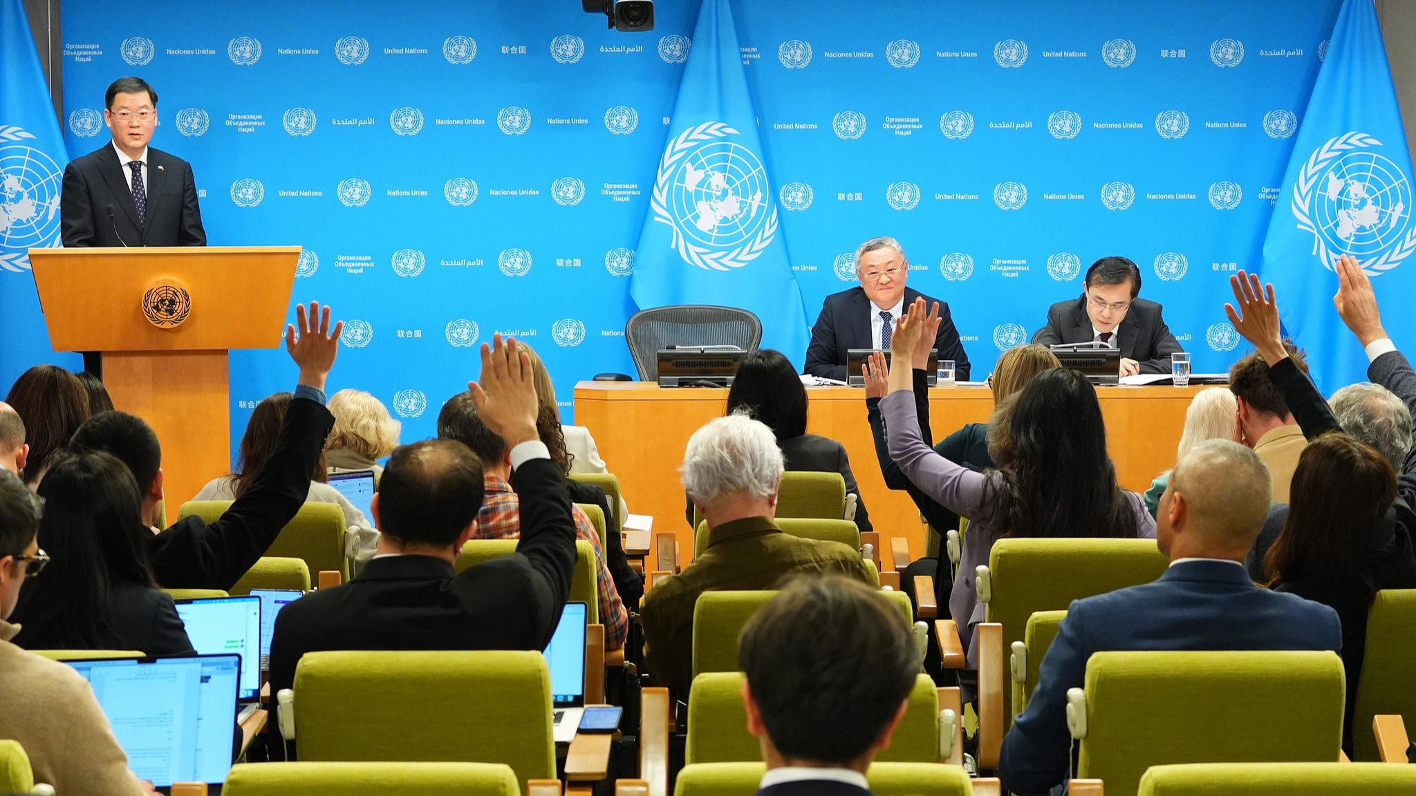 Berdasarkan inisiatifnya