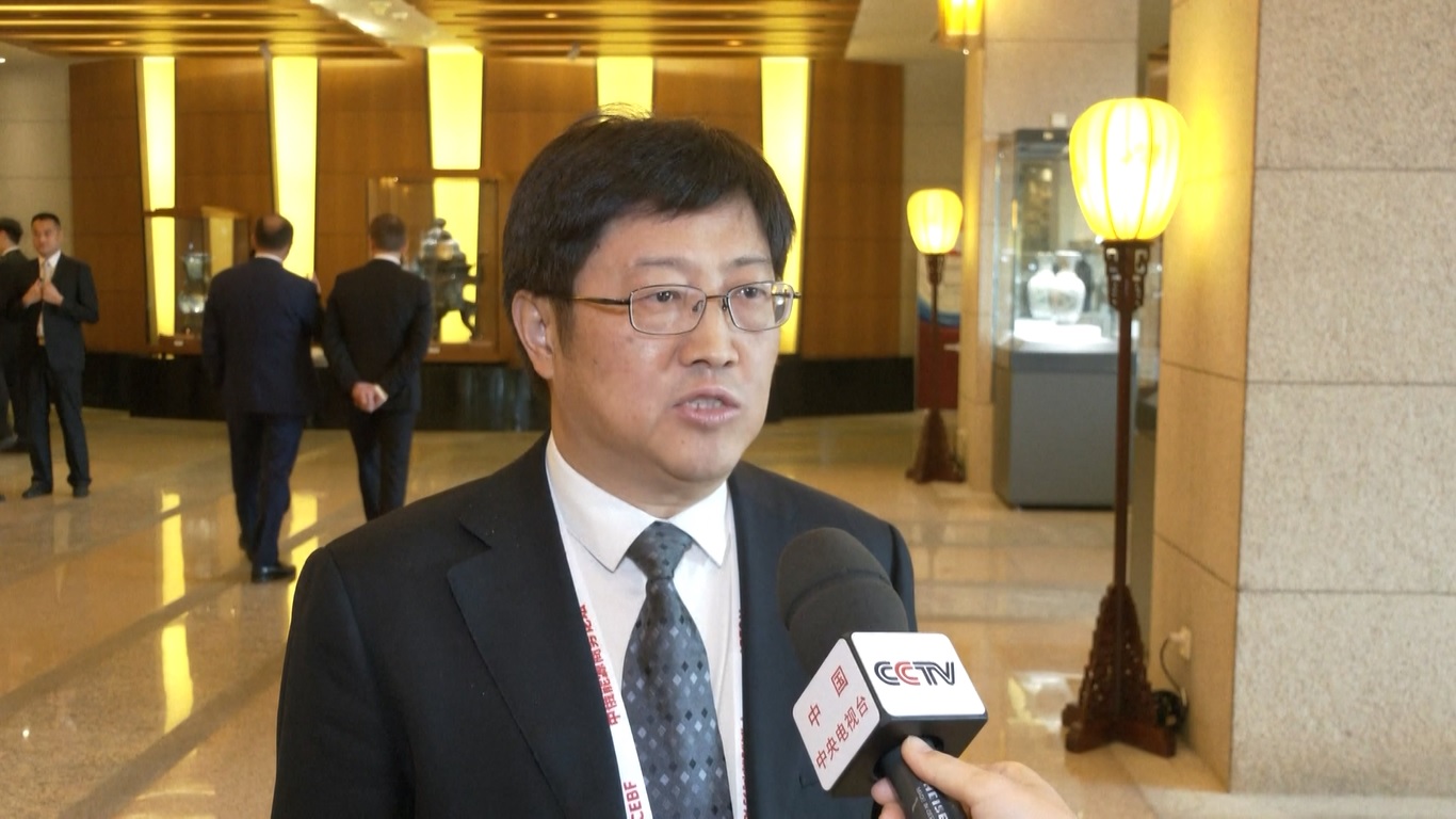 Rusia adalah pemasok gas alam terbesar ketiga ke Tiongkok dan sumber impor minyak mentah terbesar kedua