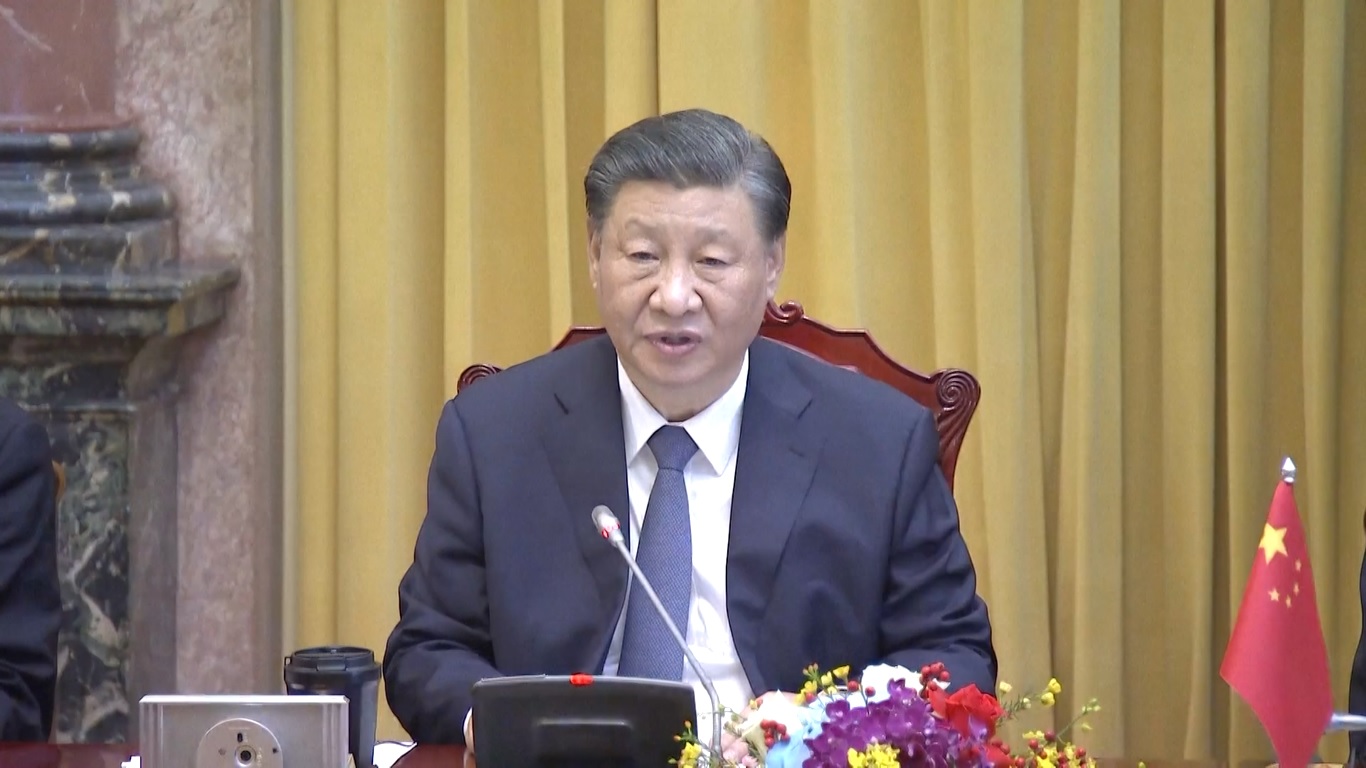 Xi mengatakan bahwa hubungan dengan Vietnam memiliki status khusus dalam diplomasi Tiongkok