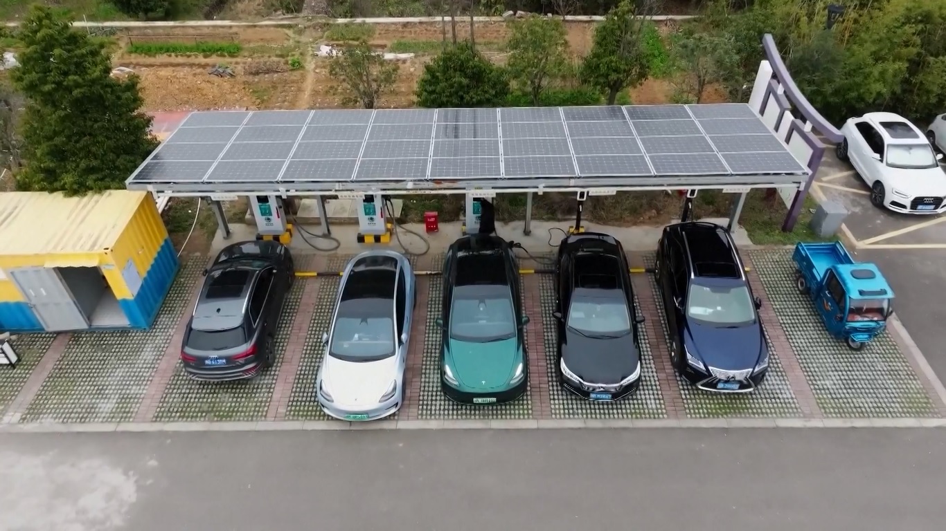 Saat ini terdapat beberapa masalah di fasilitas pengisian NEV yang sulit ditemukan dan tidak dapat diakses di beberapa komunitas perumahan seperti yang dikeluhkan oleh para pengemudi