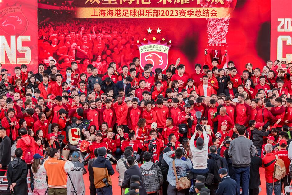 Mengawali liga dengan berat dan  penampilan  di akhir musim yang kurang meyakinkan serta tersingkir dari kualifikasi Liga Champions AFC