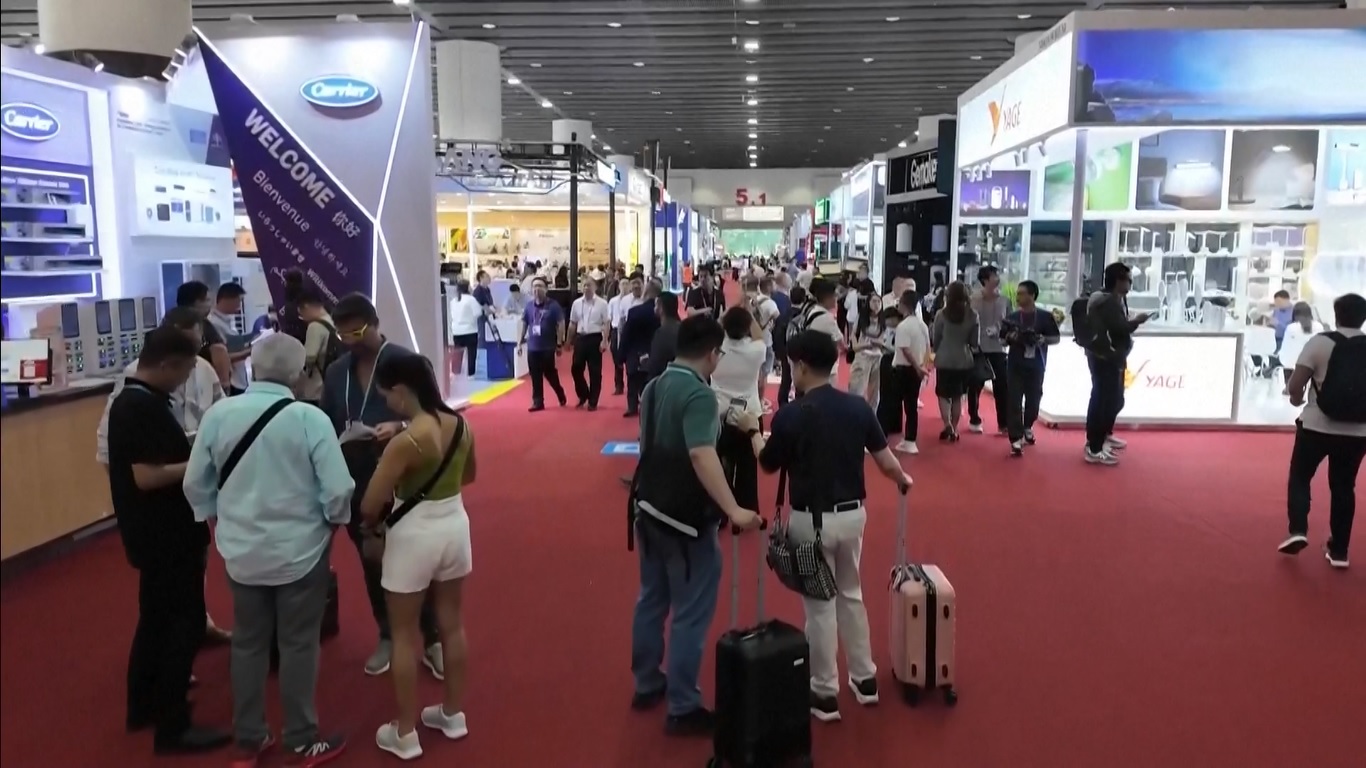 Pameran Canton ke-138 Resmi Dibuka dengan Jumlah Perusahaan Peserta yang Pecahkan Rekor