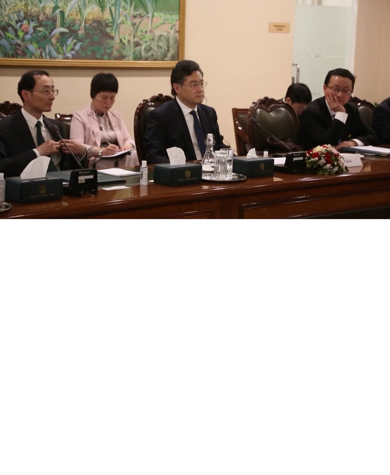 Ketiga pihak memutuskan untuk lebih memperdalam dan memperluas kerja sama mereka di bidang keamanan