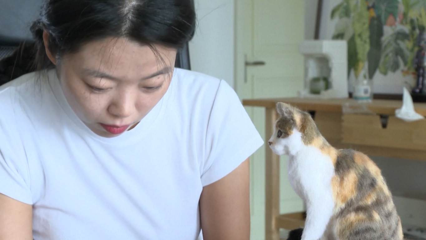 Replika hewan peliharaan itu berharga sekitar 8