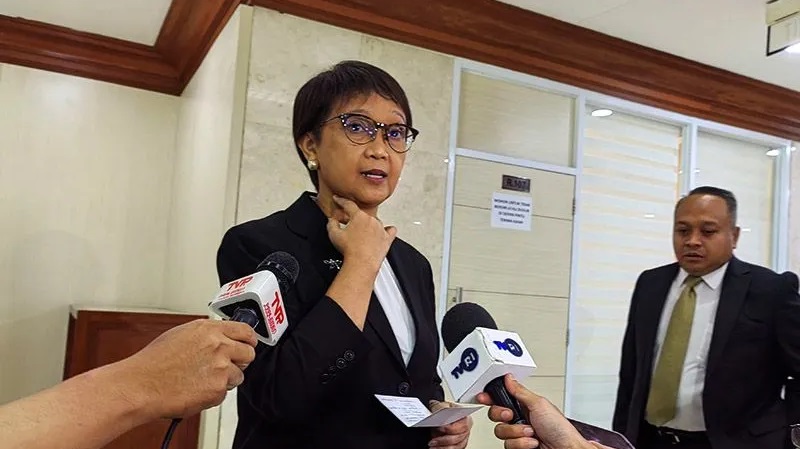 enteri Luar Negeri RI Retno Marsudi mengatakan Kementerian Luar Negeri (Kemenlu) RI telah memanggil Duta Besar Swedia untuk Indonesia Marina Berg terkait pembakaran salinan Al Quran oleh pemimpin sayap kanan yang terjadi di Swedia beberapa waktu lalu