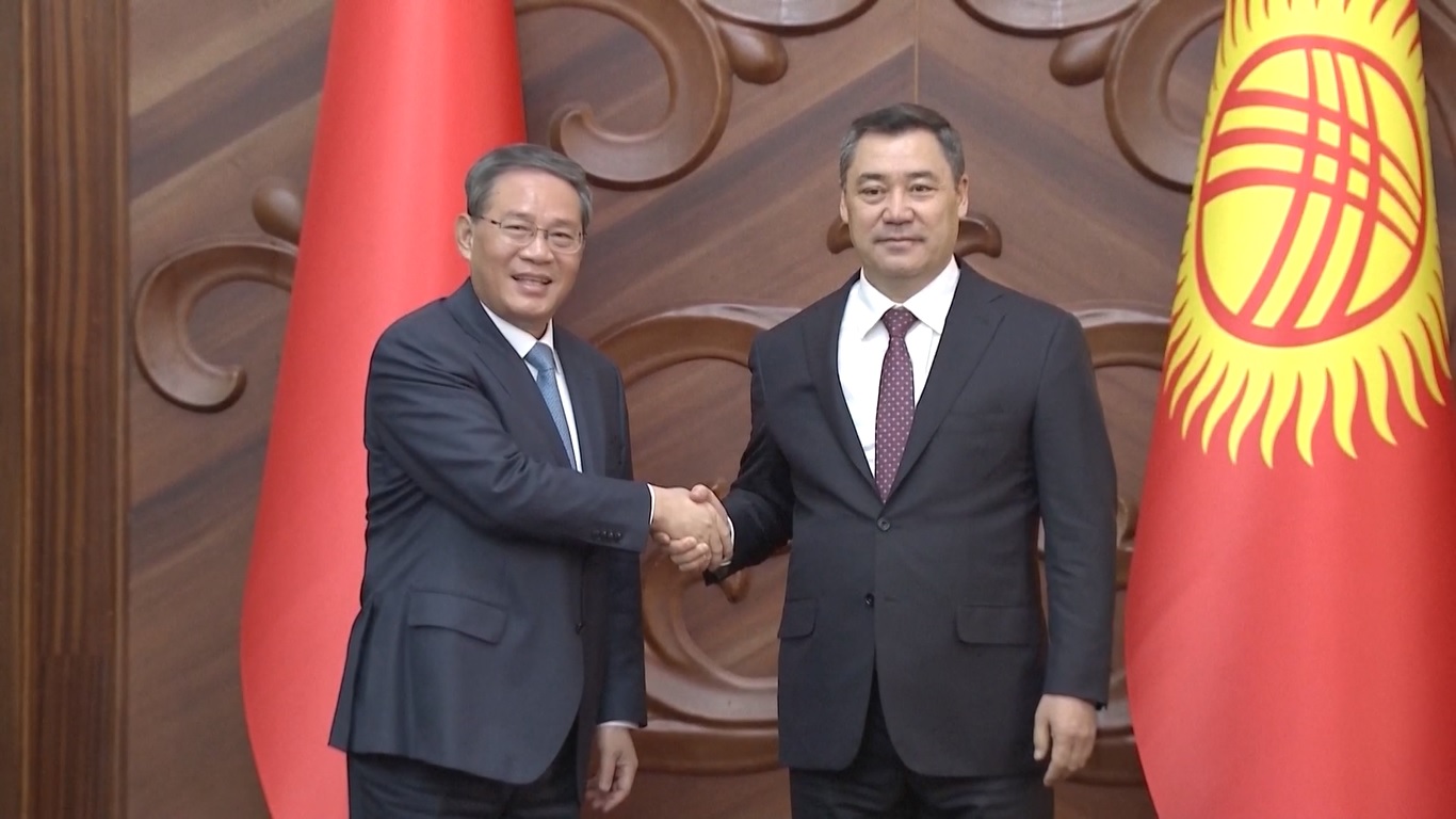 Li Qiang melakukan kunjungan resmi ke Republik Kirgistan dari Selasa hingga Jum'at (27/10) atas undangan Perdana Menteri Kirgistan