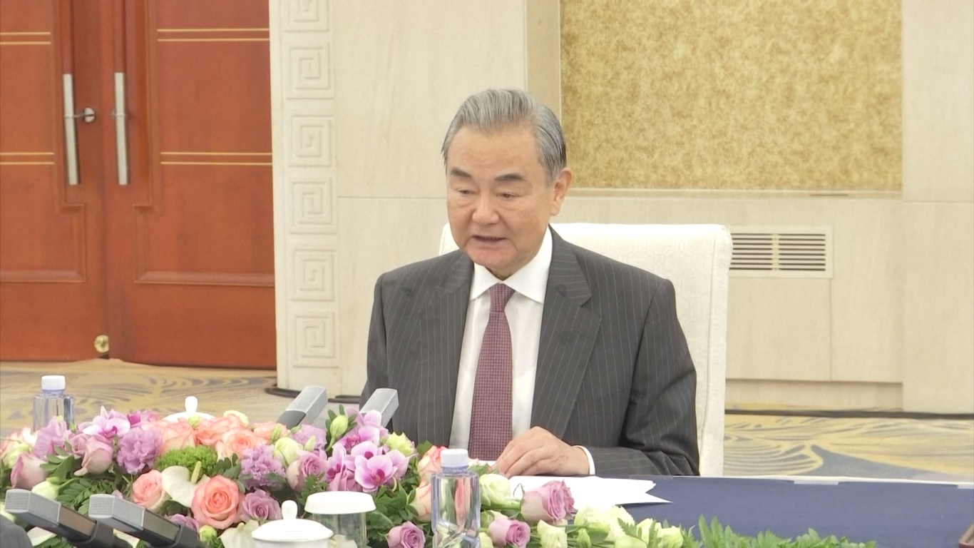 Menlu Tiongkok Bertemu Wakil PM Pakistan