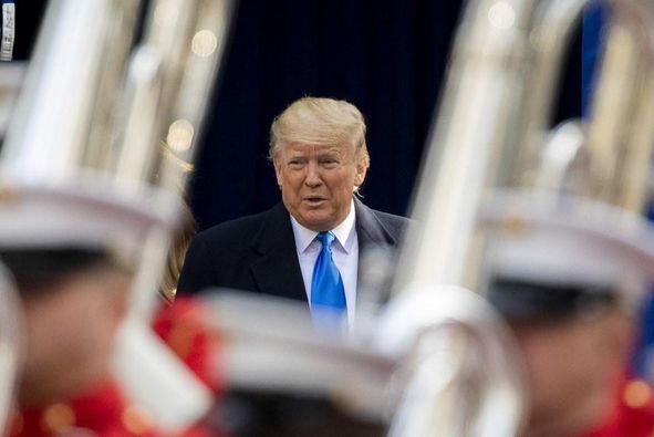 Mantan presiden Amerika Serikat (AS) Donald Trump pada Selasa (1/8/2023) didakwa dalam penyelidikan Departemen Kehakiman AS atas dugaan berupaya memanipulasi hasil pemilu presiden (pilpres) 2020