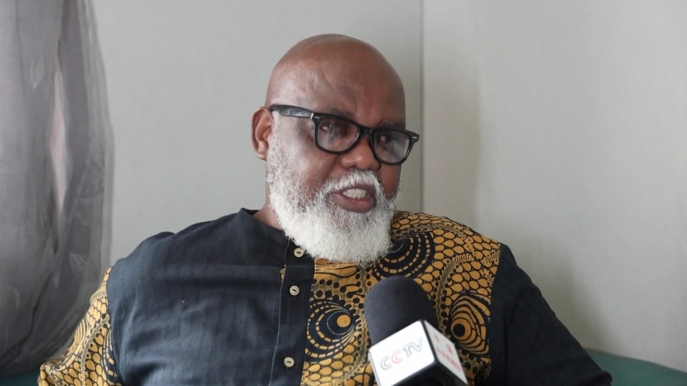 Tembe juga menyatakan bahwa Tiongkok telah melihat banyak pencapaian selama periode Rencana Lima Tahun ke-14 (2021-2025) saat ini