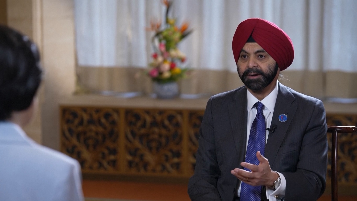 Ia menekankan bahwa pelajaran dan praktik-praktik dari pembangunan Tiongkok dapat membantu dan menginspirasi negara-negara lain