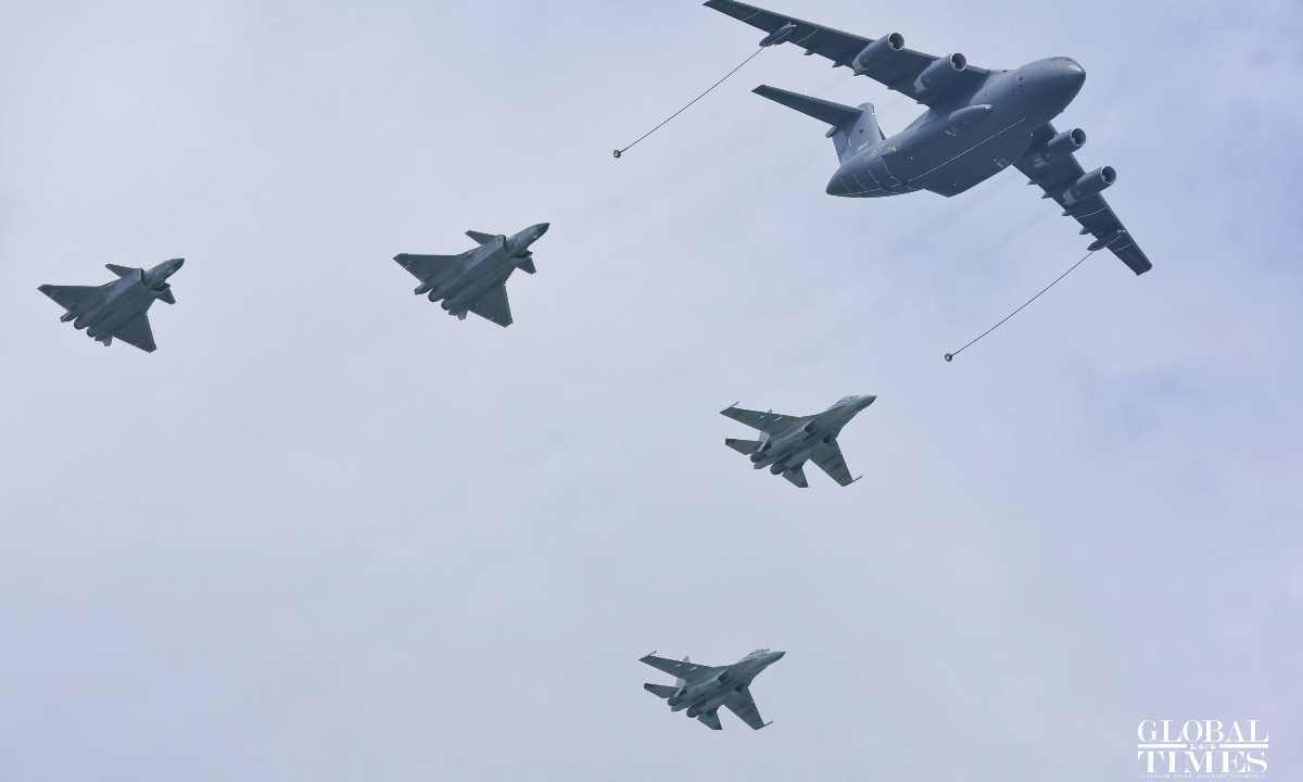 Sementara siluman J-20 generasi baru yang dikembangkan di dalam negeri