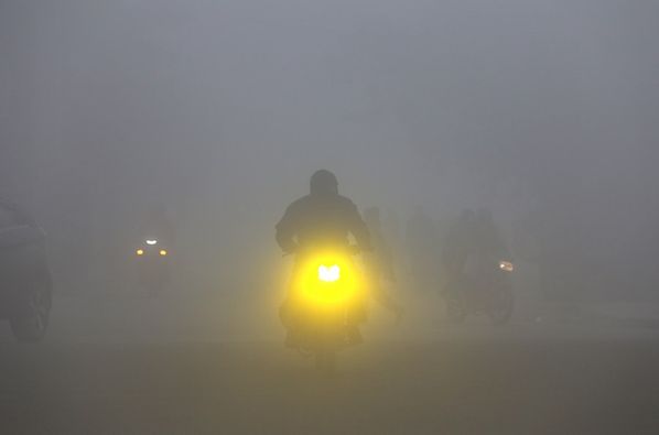 Kabut tebal menyelimuti Delhi