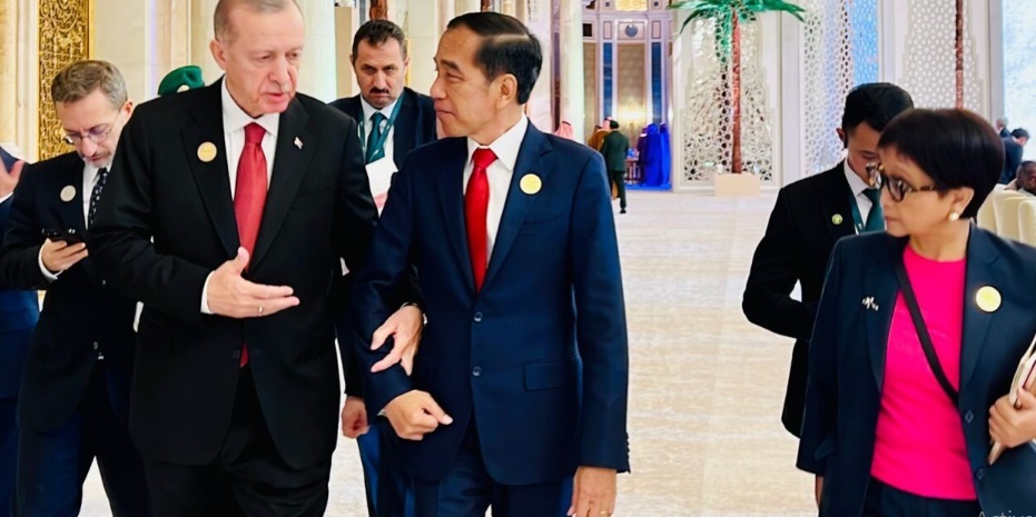 Kedua pemimpin juga membahas penguatan kerja sama bilateral dan sepakat untuk mengintensifkan perundingan Indonesia-Turkey Comprehensive Economic Partnership Agreement (IT-CEPA) sehingga dapat diselesaikan pada tahun 2024