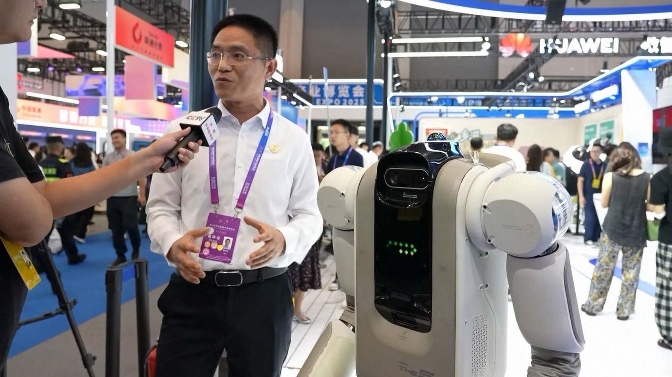 Pameran Industri Pintar di Chongqing Tampilkan Aplikasi Robot Cerdas