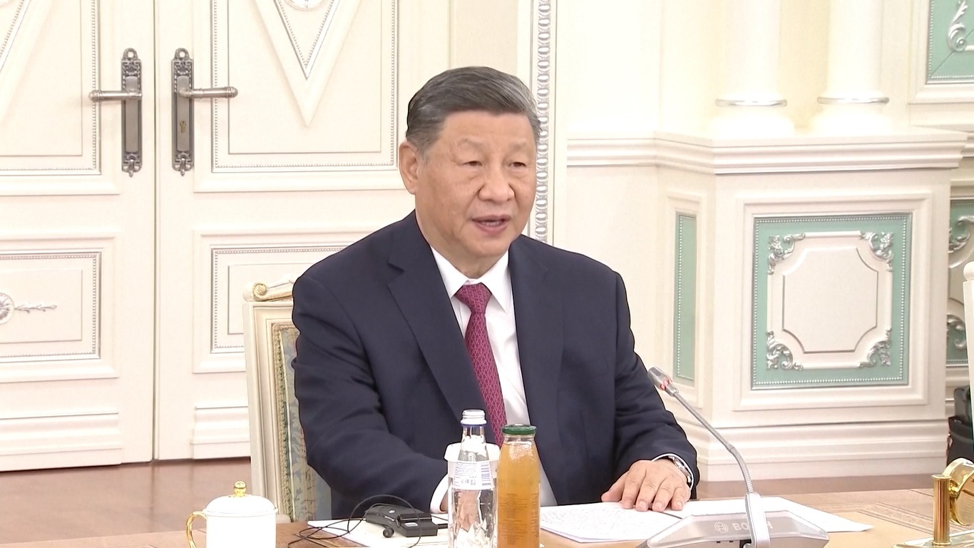 Xi tiba di ibu kota Kazakhstan lebih awal pada hari yang sama untuk menghadiri KTT tersebut atas undangan Tokayev