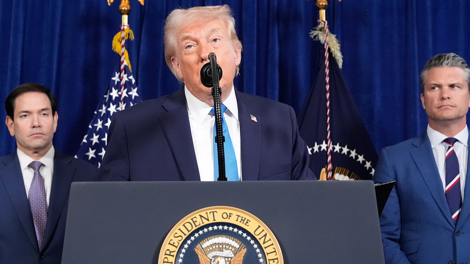 Trump Memberi Keterangan kepada Media Setelah Serangan AS di Venezuela