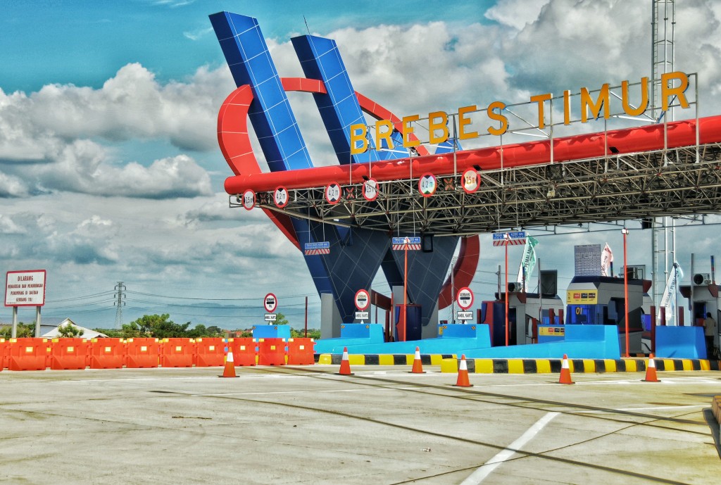 Pemerintah melalui Kementerian Pekerjaan Umum dan Perumahan Rakyat (PUPR) menyiapkan dukungan operasional dan kemantapan jalan tol dan jalan nasional
