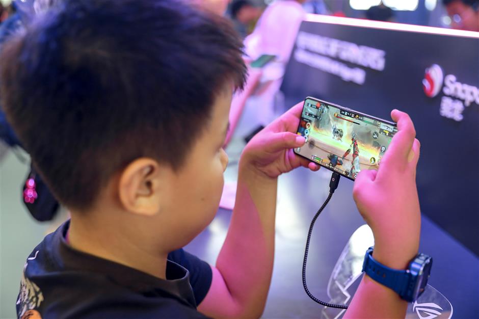 Hampir 200 juta anak di bawah umur menggunakan Internet di Tiongkok