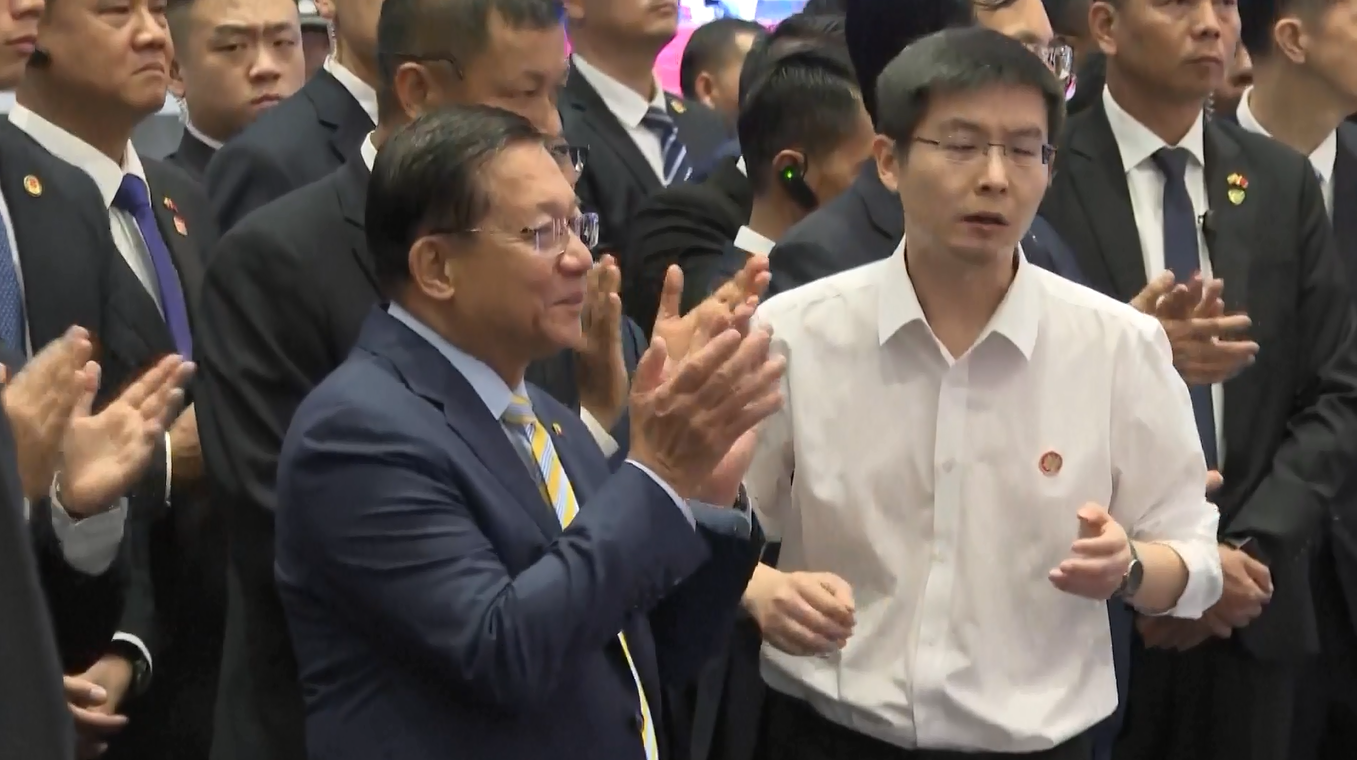 Presiden Myanmar Kunjungi Perusahaan Robotika dan Material Baru di Hangzhou