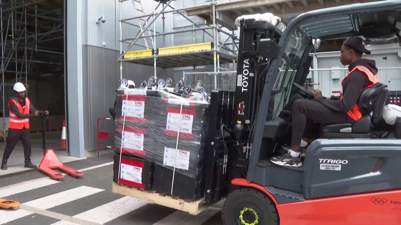 Peralatan yang tiba adalah untuk kontrol umum