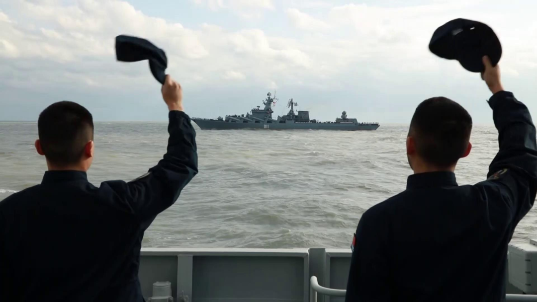 Latihan militer bersama tersebut diadakan sesuai dengan jadwal kerja sama tahunan antara kedua militer