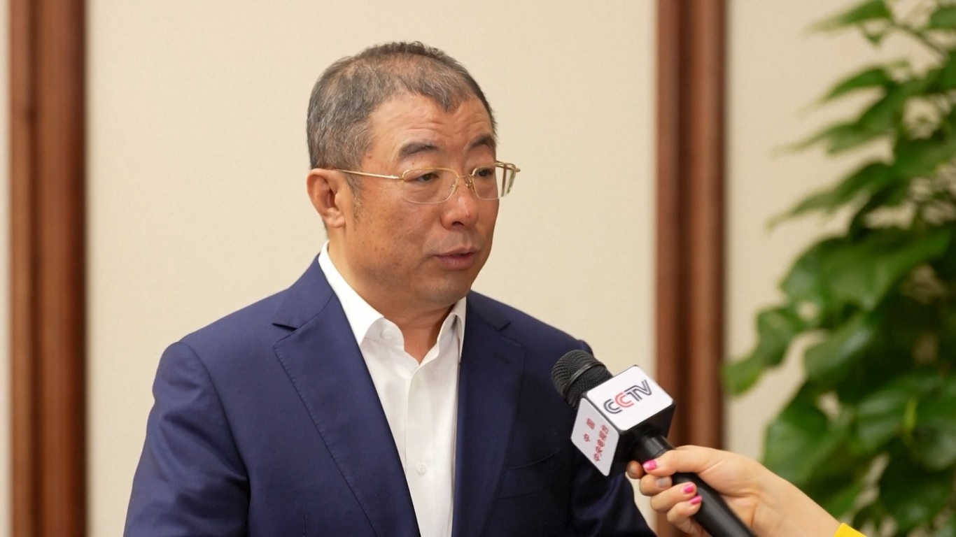 Dalam pidatonya di simposium itu