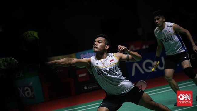 Pramudya Kusumawardana/Yeremia Rambitan akan menghadapi Aaron Chia/Soh Wooi Yik di babak semifinal Indonesia Open 2023 Berikut catatan jelang laga tersebut