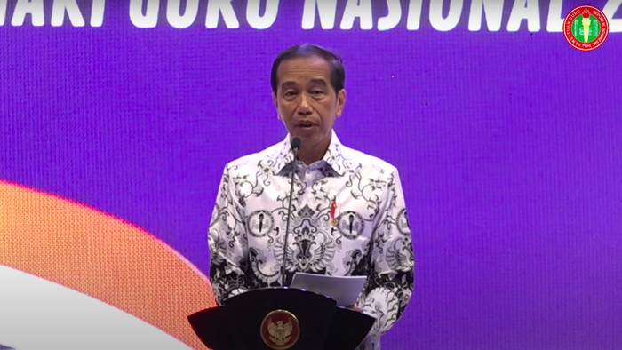 Presiden mengingatkan jangan sampai Indonesia terjebak dalam middle income trap atau jebakan negara berpenghasilan menengah