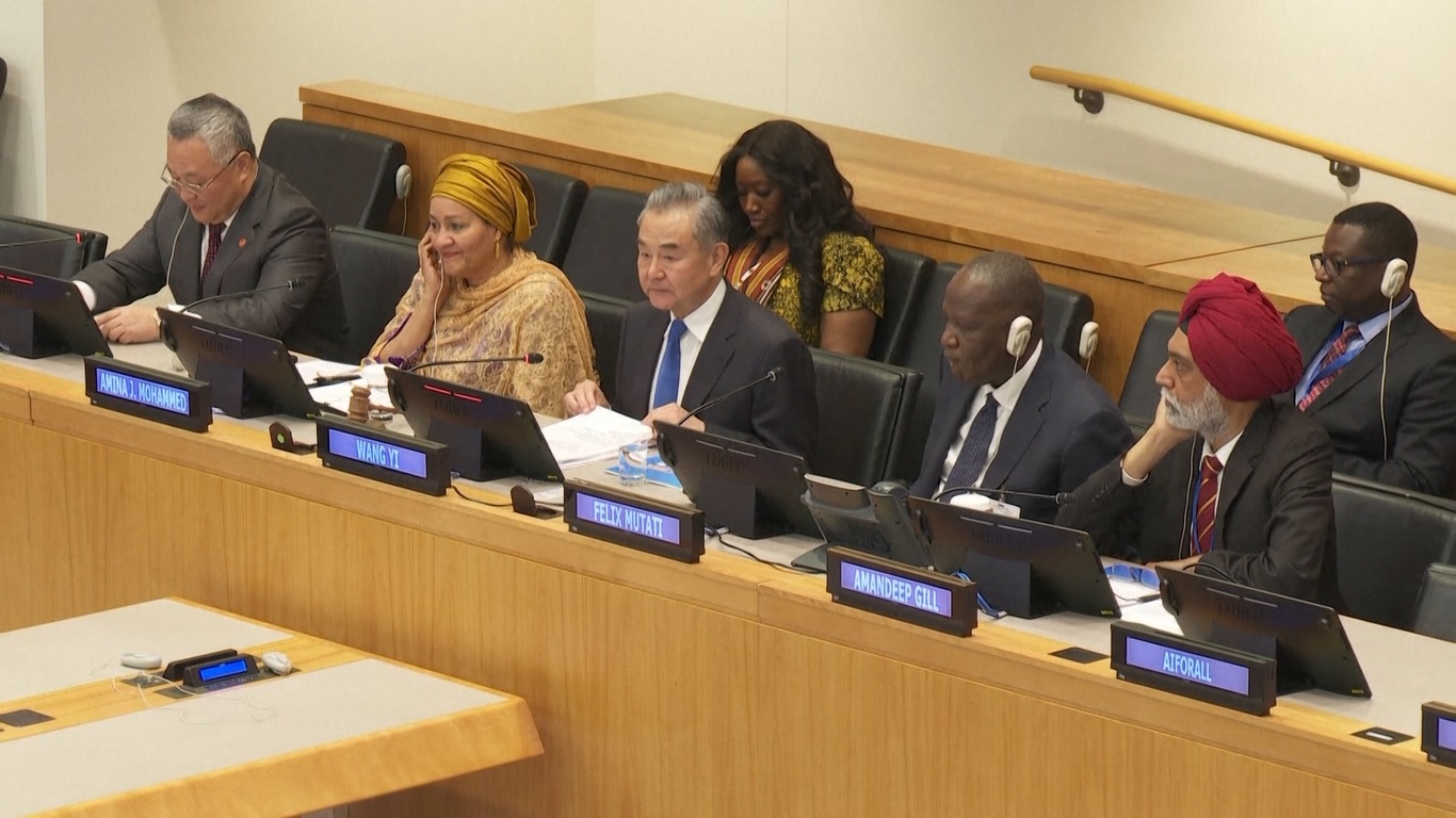 Wang Yi mengatakan bahwa Tiongkok berpegang teguh pada pengembangan AI untuk kebaikan rakyat dan menghindari penyalahgunaan dan penyalahgunaan teknologi AI