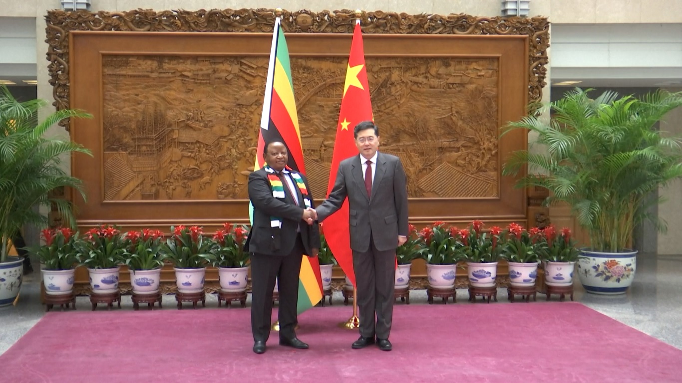 Qin Gang mencatat bahwa kedua negara telah menjadi teman baik dan mitra yang saling percaya dan mendukung sejak kedua negara menjalin hubungan diplomatik lebih dari 40 tahun yang lalu