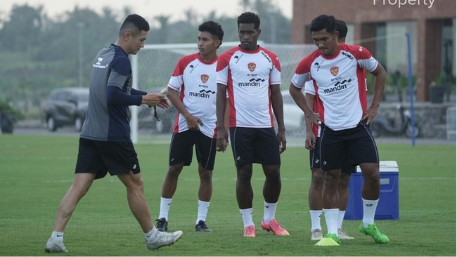 Shin Tae Yong tidak takut menghadapi rival di Piala AFF 2024 yang memakai banyak pemain senior meski Timnas Indonesia menurunkan mayoritas pemain U-22