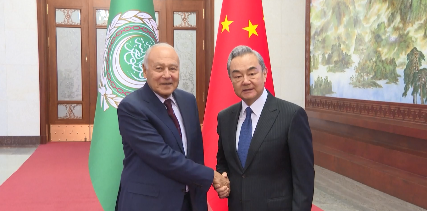 Menlu Tiongkok Bertemu dengan Sekjen Liga Arab di Beijing