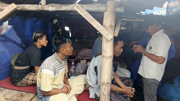 KMP Tunu Pratama Jaya Tenggelam, 24 Orang Selamat, 4 Tewas